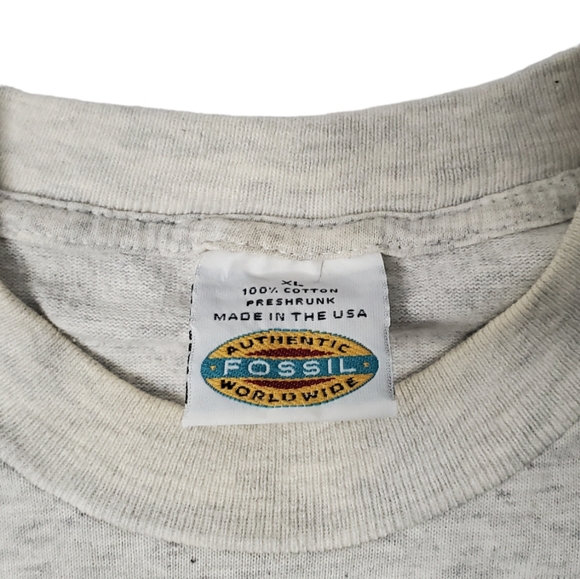 Vintage 90s Fossil T-shirt - Picture 3 of 6